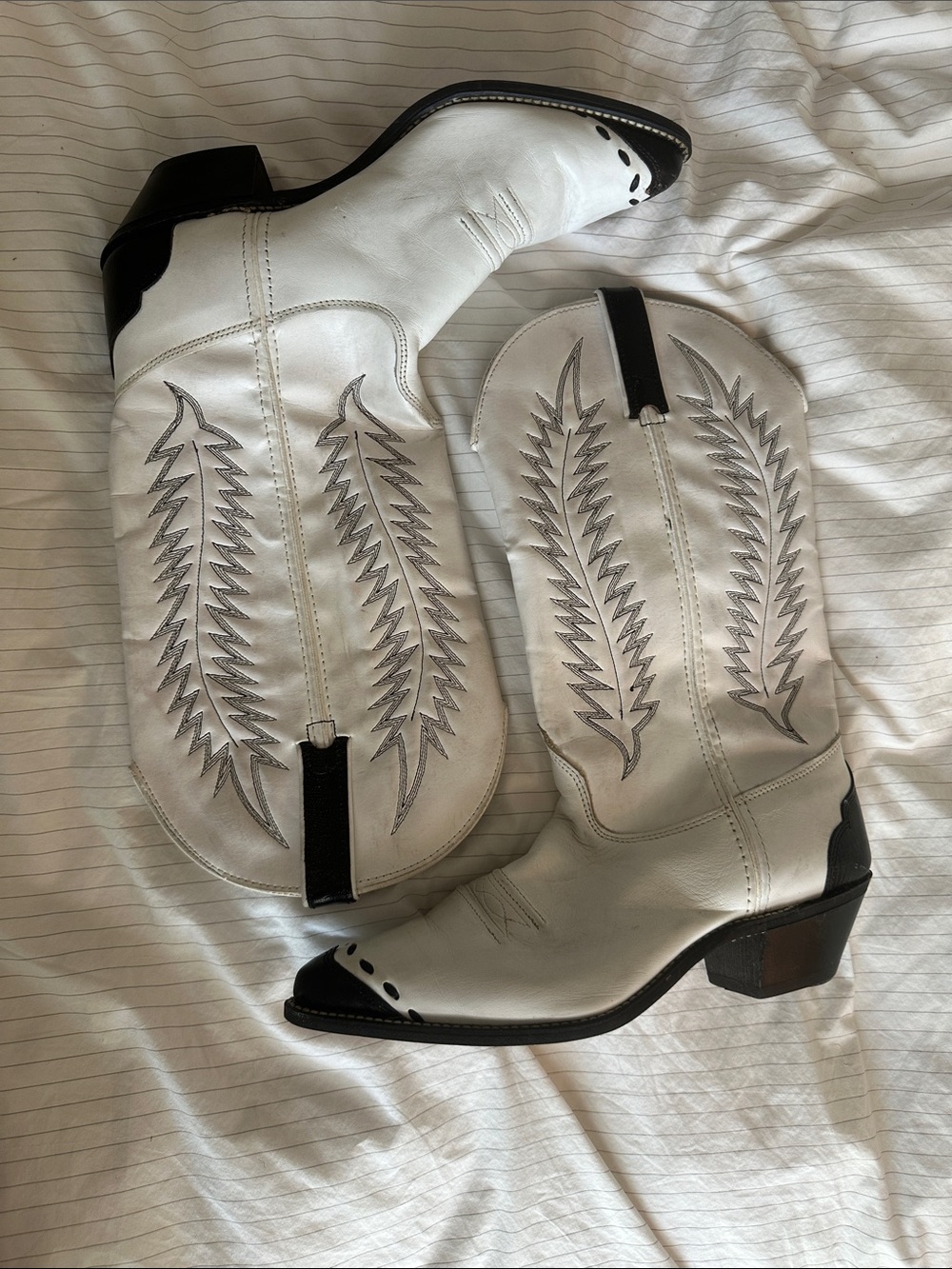 Vintage Texas Brand White & Black Leather Cowboy Boots - Size 10